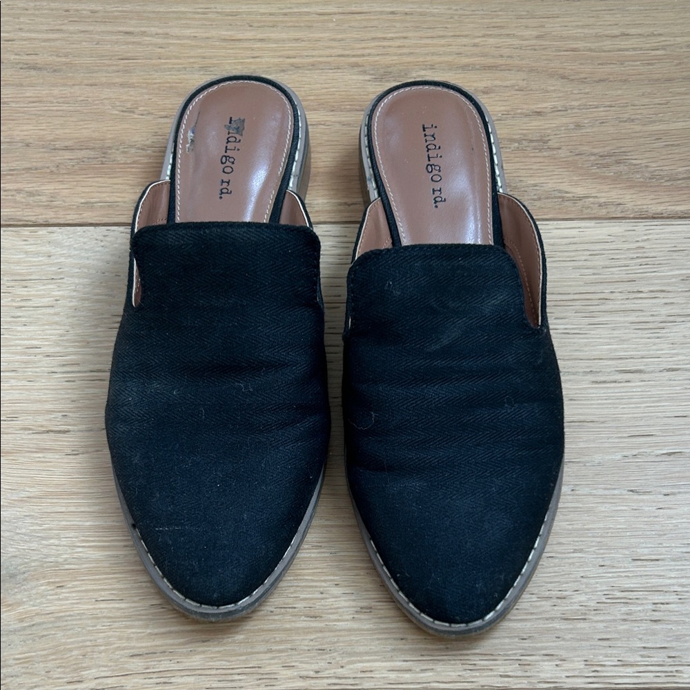 Indigo Women’s Black Slip-On Mules (Size 7.5)
